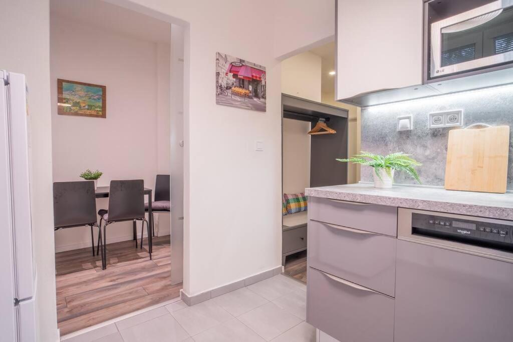 Sukromny Staromestsky Apartman V Uzasnej Lokalite/Cozy Old-Town Apartment In A Great Neighborhood Братислава Экстерьер фото